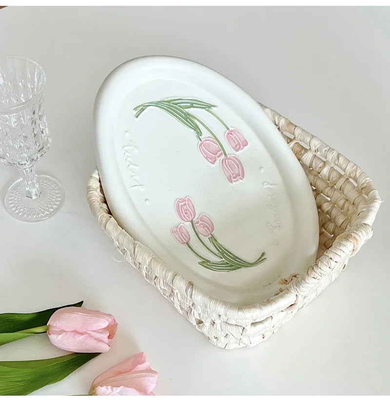 French Retro Relief Tulip Ceramic Jewelry Tray Exquisite High-value Jewelry Plate Light Luxury Dessert Plate Photo Display Dish