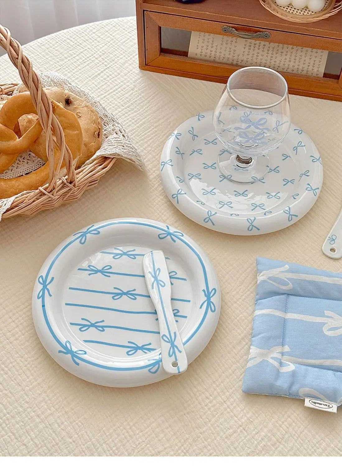 Girl Heart Bow Plate