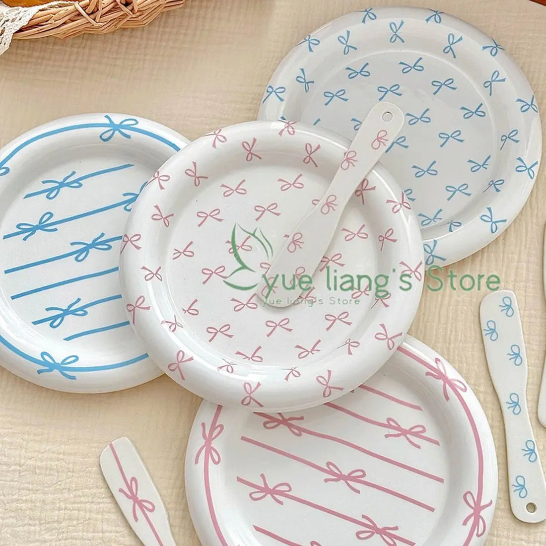 Girl Heart Bow Plate