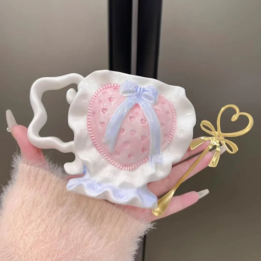 Love Shaped Exquisite Ceramic Set, Cute High-end Cup, Suitable for Kitchen Decoration Collection