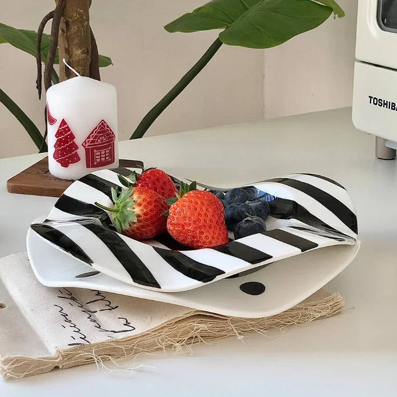 Ceramic Plate Dot Stripe Irregular Wave Shape