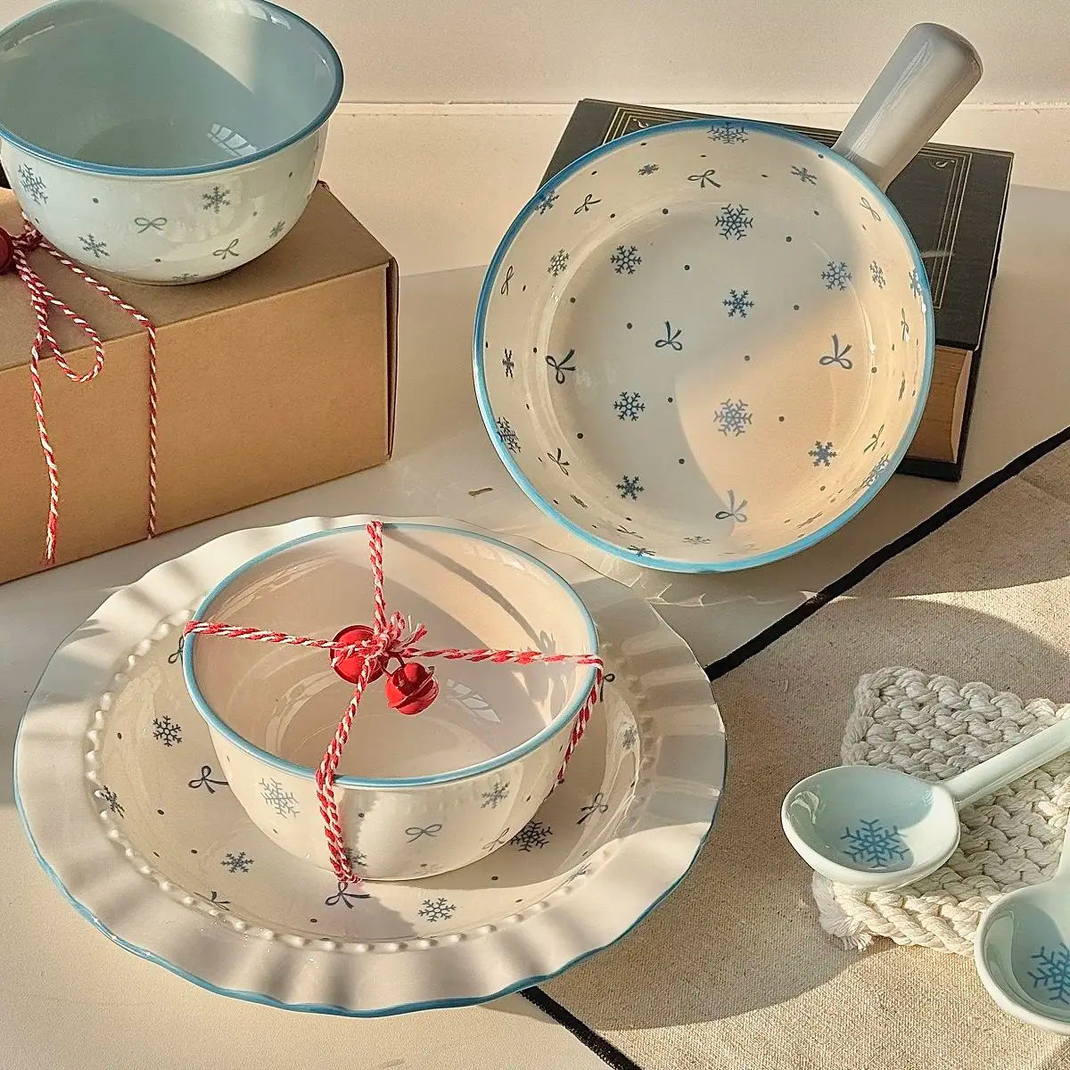 Ceramics Blue Bows Bowl & Plate Dinnerware