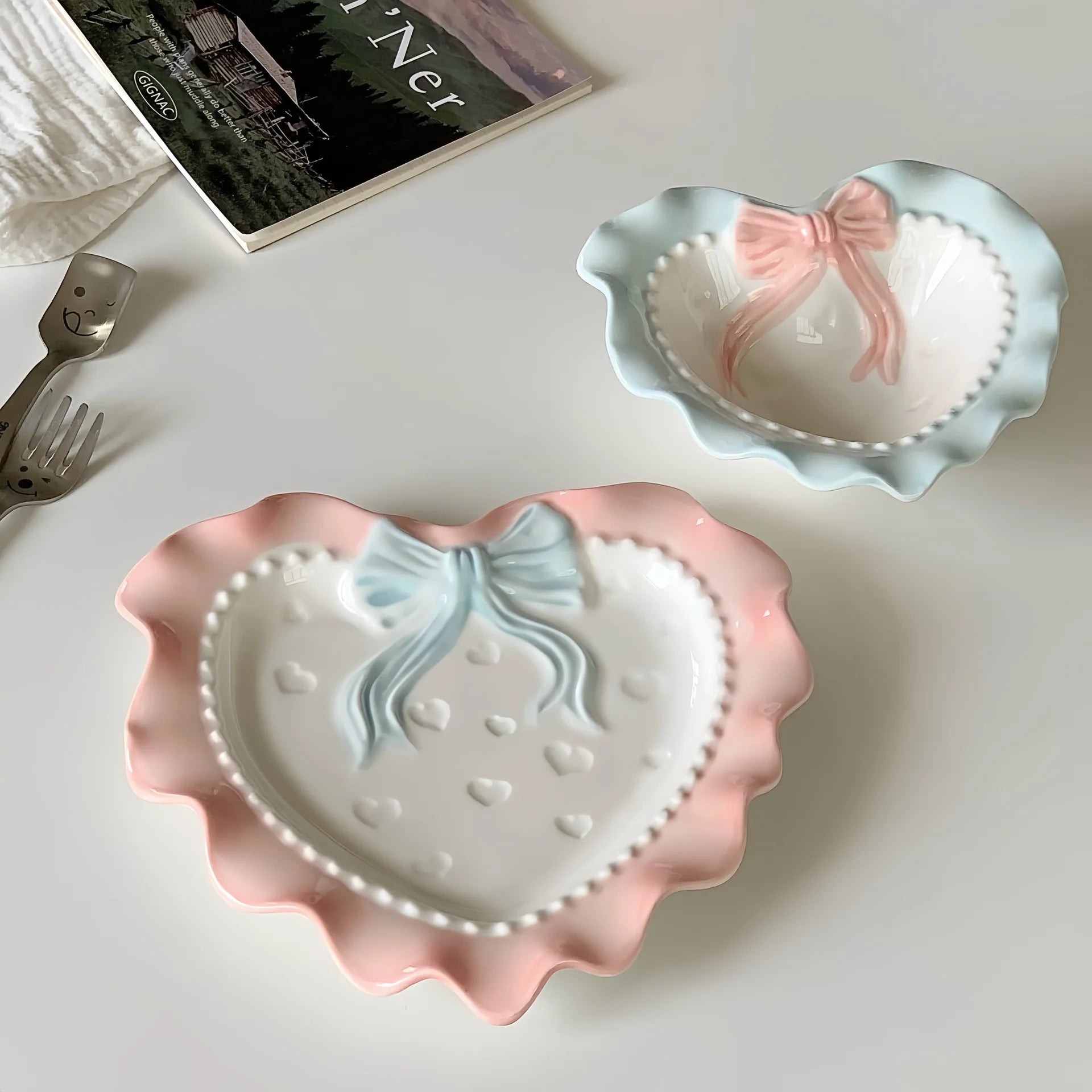 Cute Ceramic Dinner Plate Love Bow Wavy Edge