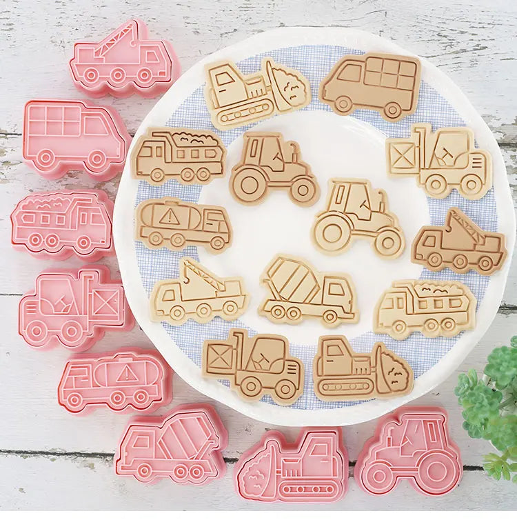 Cookie Cutters Plastic 3D Cute Cartoon Pressable Biscuit Mold Cookie Stamp Kitchen Baking Pastry Bakeware 8 Pcs/set