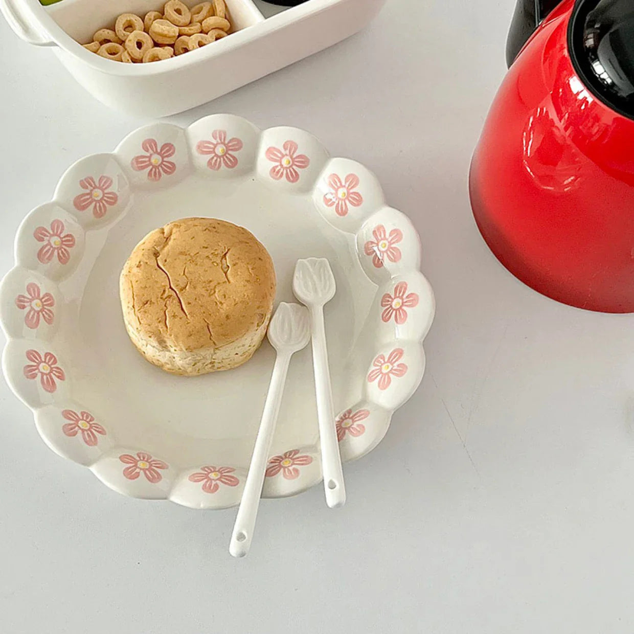 Porcelain White Tulips Mixing Stirrers Floral Shaped Sauce Spoon for Stirring Teaspoon