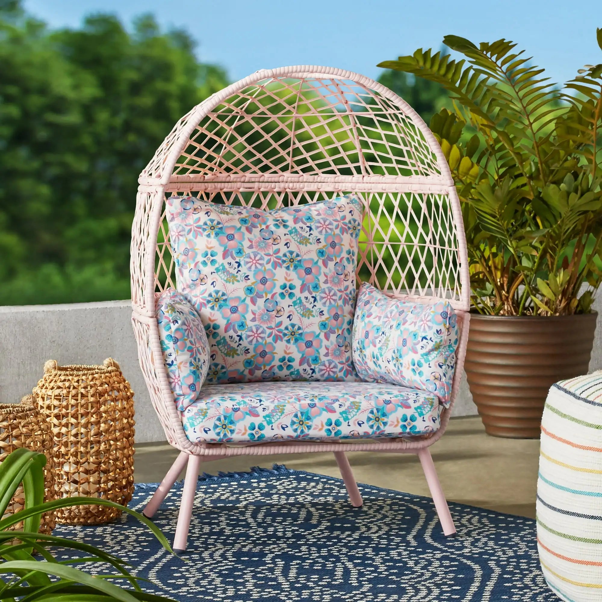 Pink Outdoor Wicker Fixed Children's Egg Chair