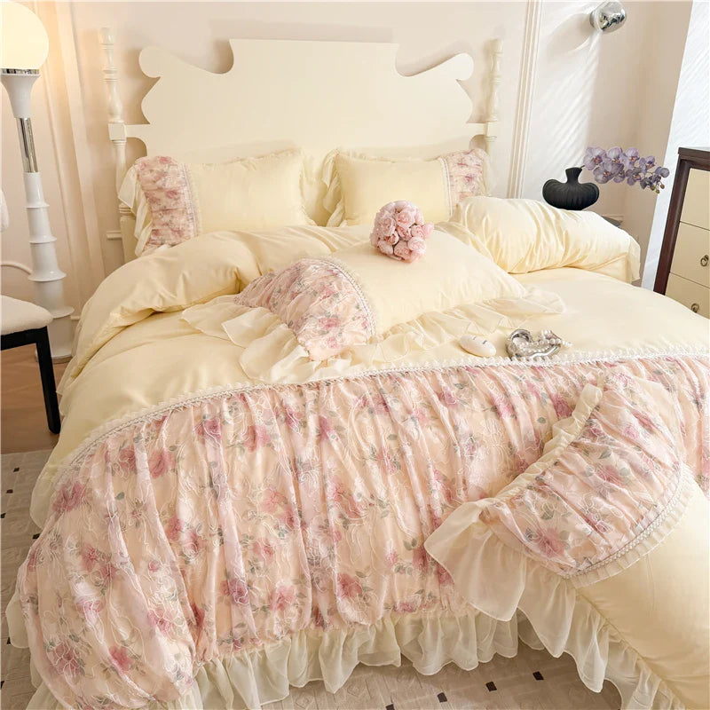 Princess Style Duvet Cover Sets with Lace Embroidery Bed Cover for Girls Queen/King Size Soft Pink Bedding with Ruffles