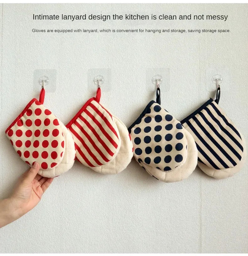 Style Polka Dot Heat-Resistant Oven Mitts for Home