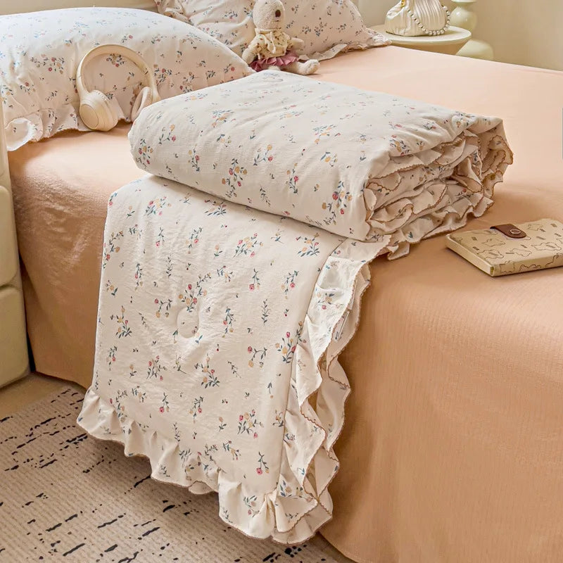 Korean Quilt with Lace and Ruffle Pure Cotton Patchwork Comforter for Summer Skin-Friendly Breathable Cooling Blanket for Home