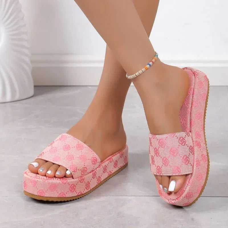 Women Platform Slippers  Summer Women Shoes Designer Flat Sandals Outdoor Floral Sandals Ladies Beach Shoes