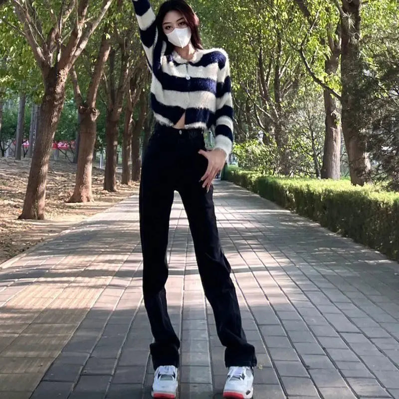 Embroidery High Waisted Jeans Woman High Street Fashion Sexy Vintage Women Jeans Casual Tight Washed Jeans