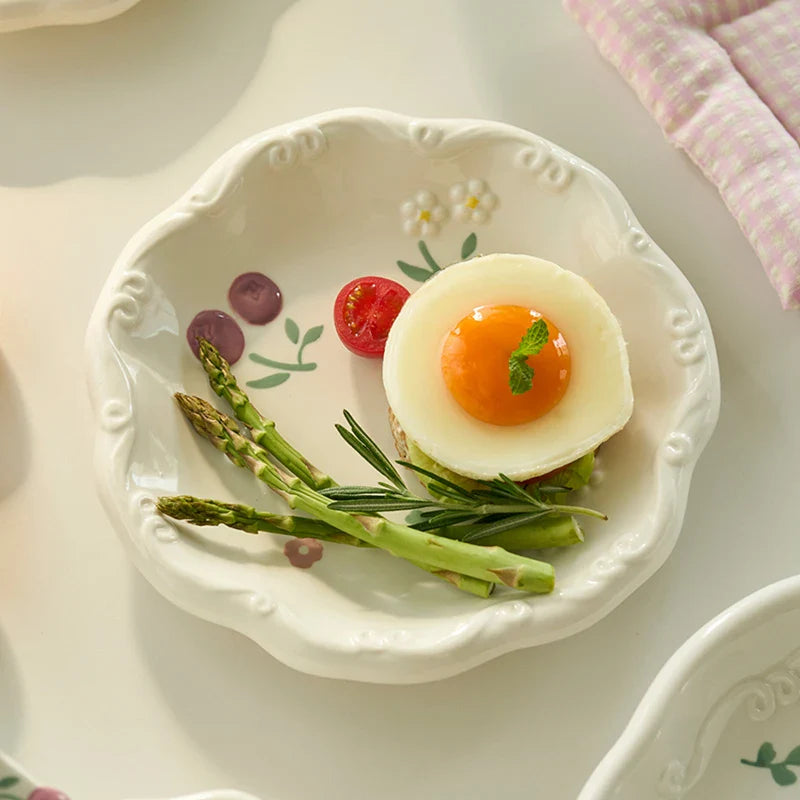 Light Luxury Ceramic Plate Sweet Lovely Dessert Salad Plate Delicious Dishes Dining Plates Exquisite Tableware