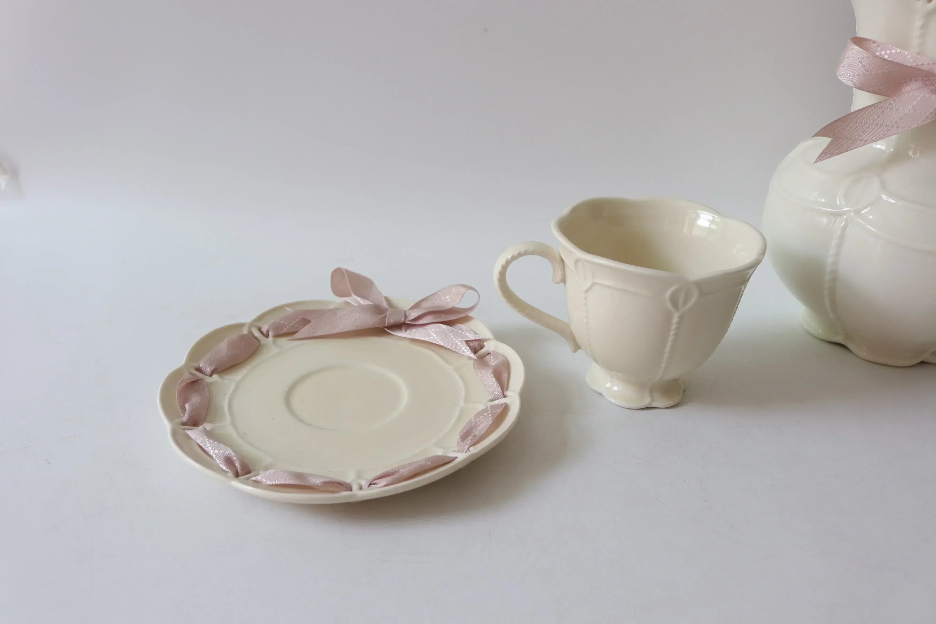 Vintage Cream Hollow Lace Ceramic Plate Dinner Flower Decoration Cute Plates