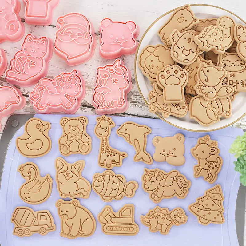 Cookie Cutters Plastic 3D Cute Cartoon Pressable Biscuit Mold Cookie Stamp Kitchen Baking Pastry Bakeware 8 Pcs/set