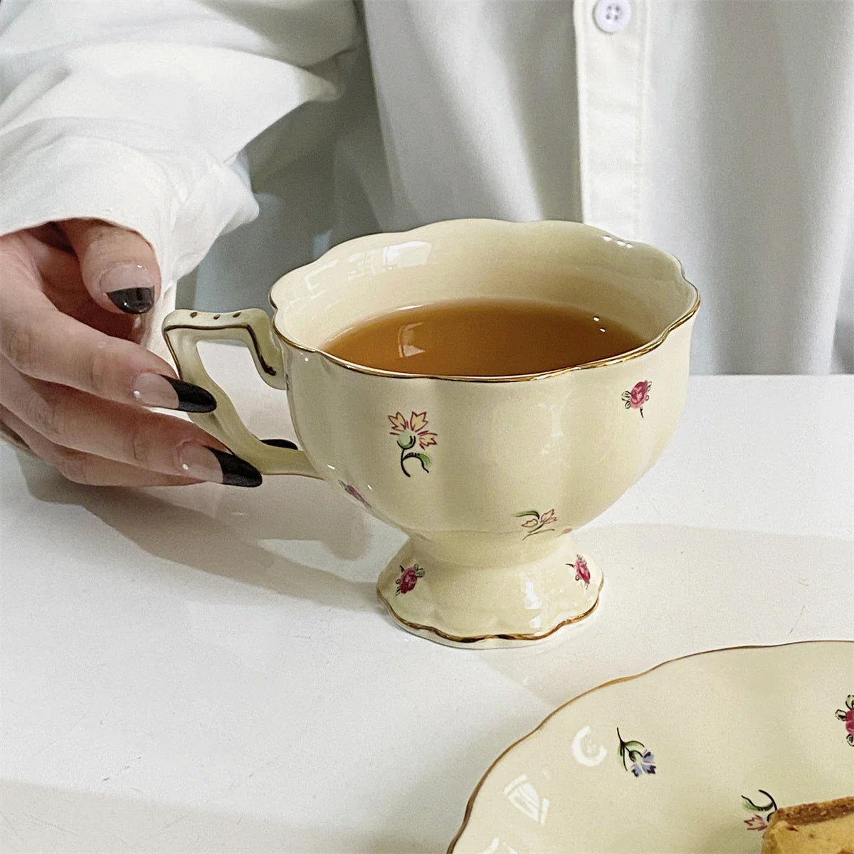 Floral Ceramic Cup and Saucer Tea Set Accessible Luxury Cup and Saucer Afternoon Tea Cup