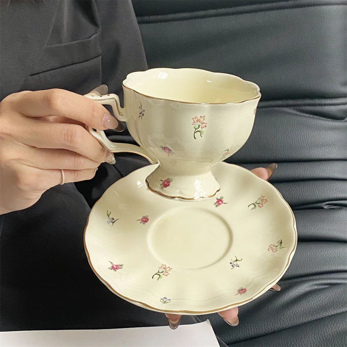 Floral Ceramic Cup and Saucer Tea Set Accessible Luxury Cup and Saucer Afternoon Tea Cup