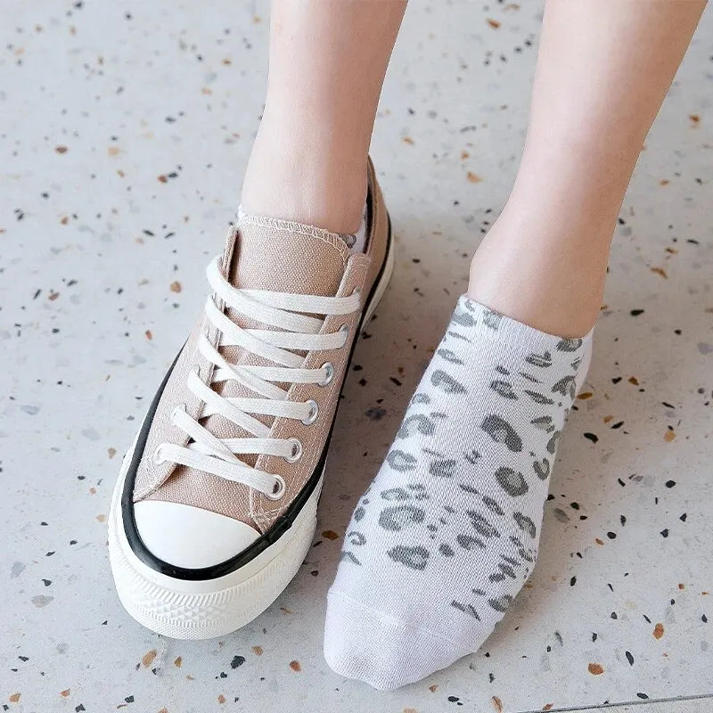 Women's Seasonal Fashionable and Trendy Leopard Print Cotton Sweat-absorbing and Comfortable Sports Low Top Socks