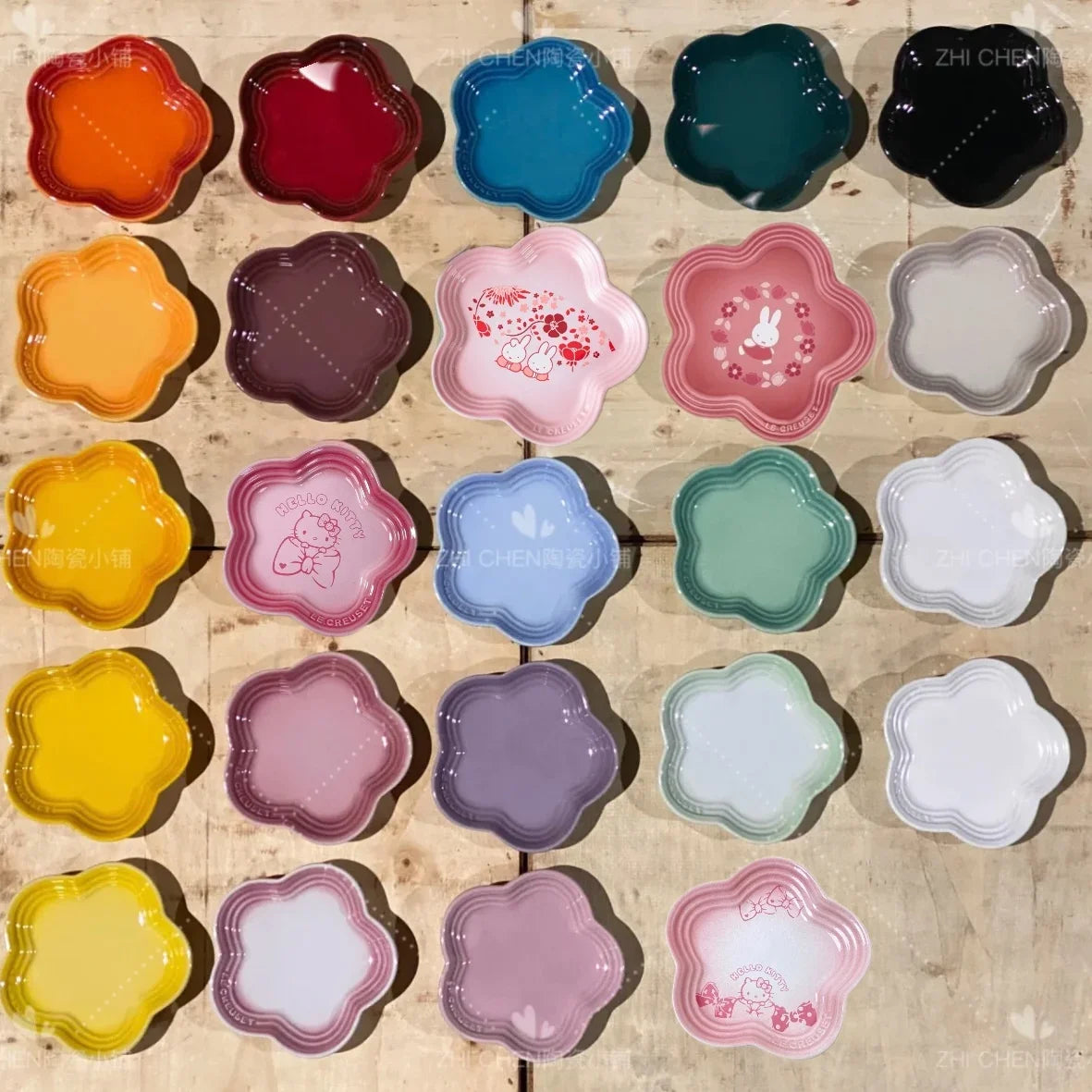 French Flower Shaped Small Plate Colored Ceramic