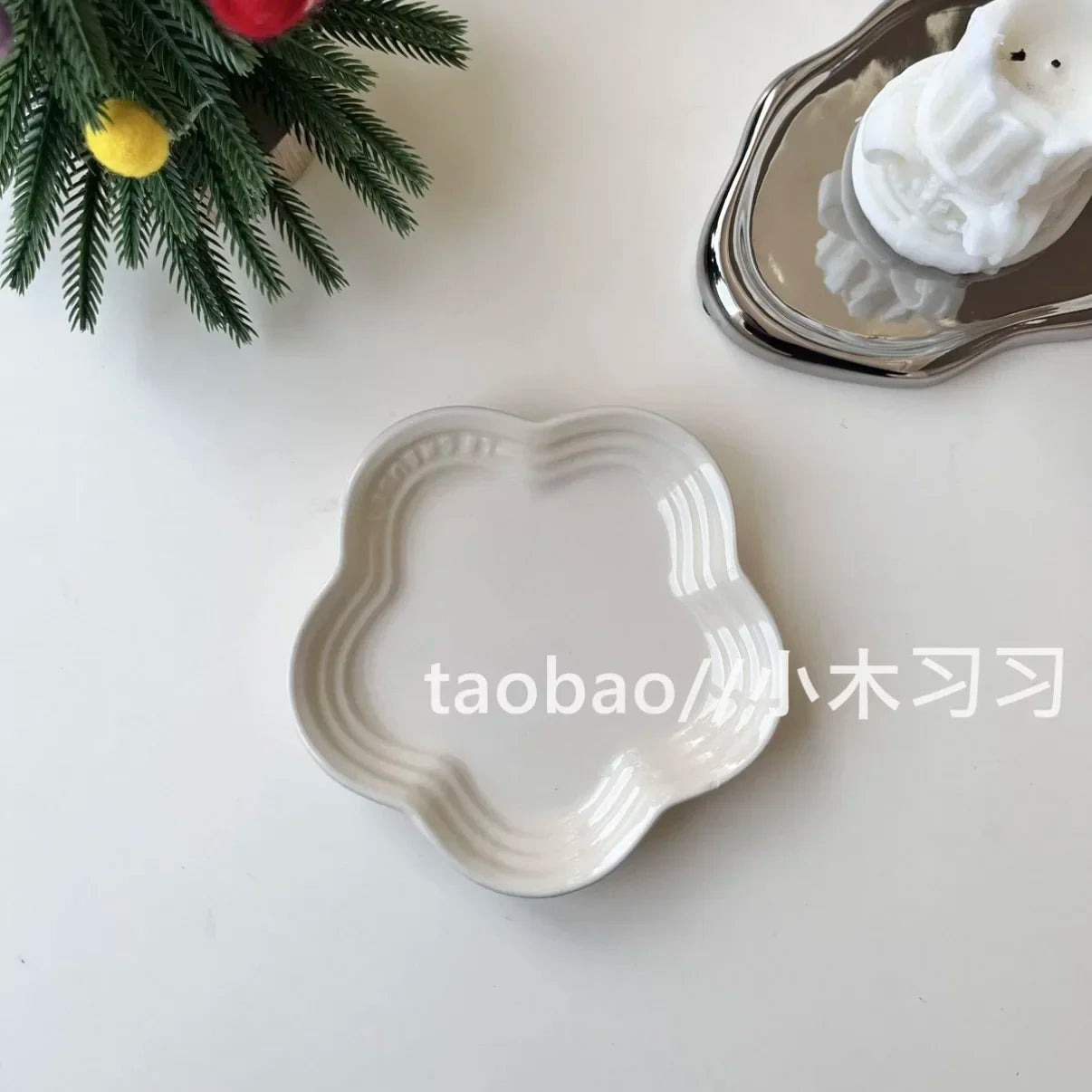 French Flower Shaped Small Plate Colored Ceramic