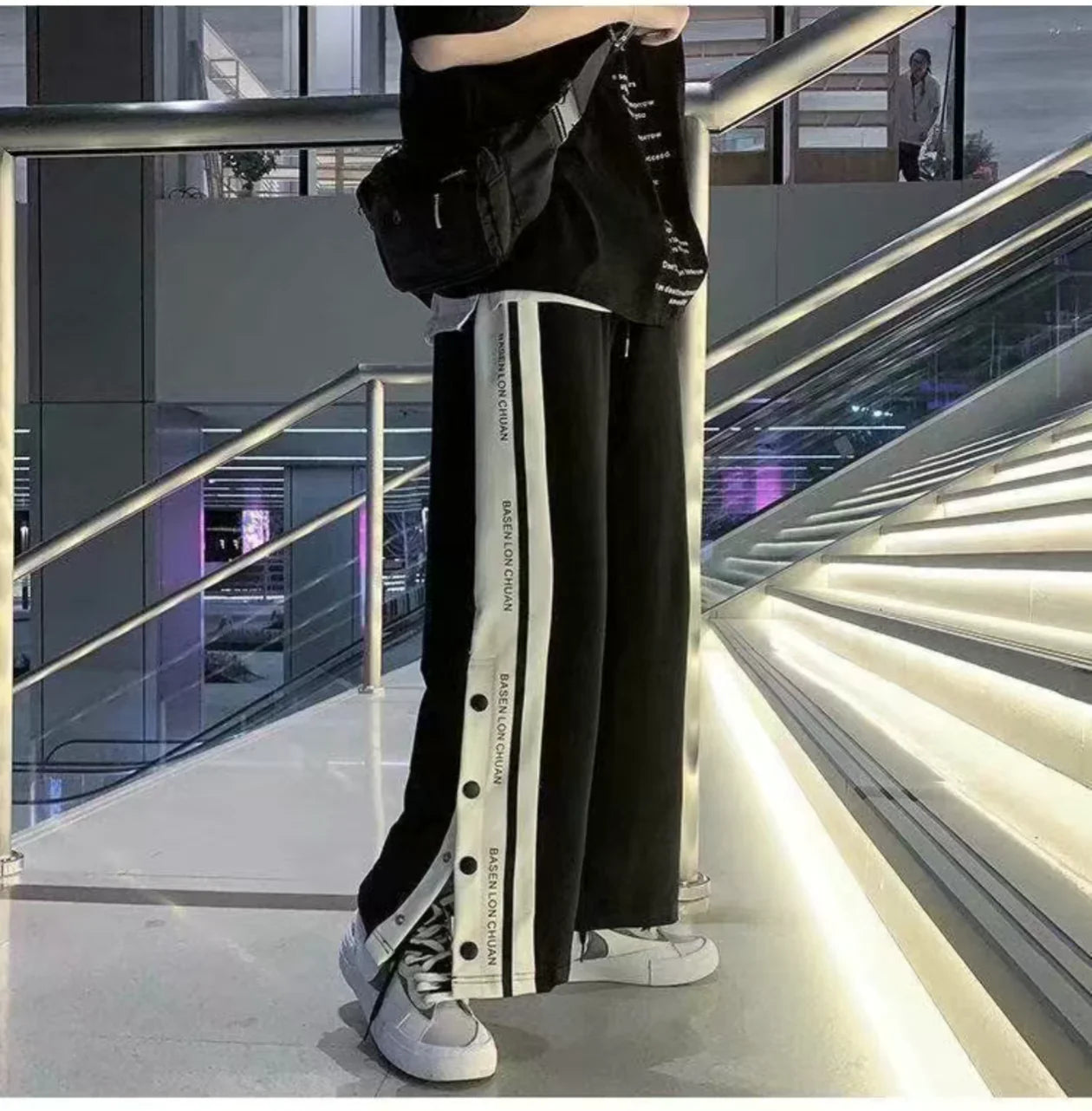 Harajuku Wide Leg Sweatpants Oversize Men Streetwear Side Button Baggy Pants Casual Hearts Sport Split Basketball Women Track Trousers