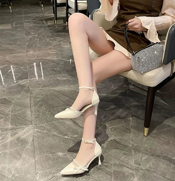 Women Pearl Pumps Heeled Pointed Toe with Side Bowknot