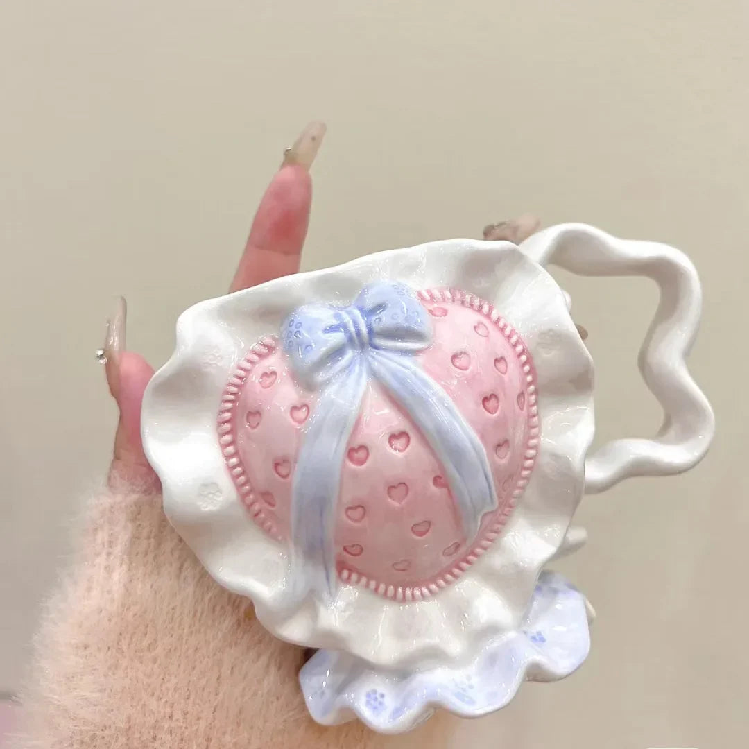 Love Shaped Exquisite Ceramic Set, Cute High-end Cup, Suitable for Kitchen Decoration Collection