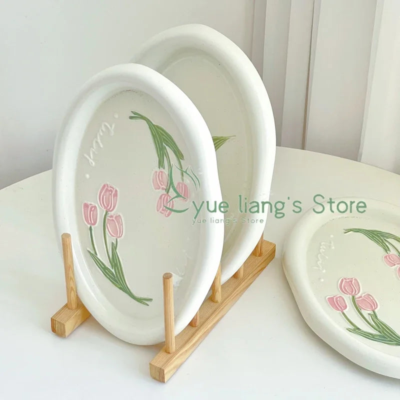 French Retro Relief Tulip Ceramic Jewelry Tray Exquisite High-value Jewelry Plate Light Luxury Dessert Plate Photo Display Dish