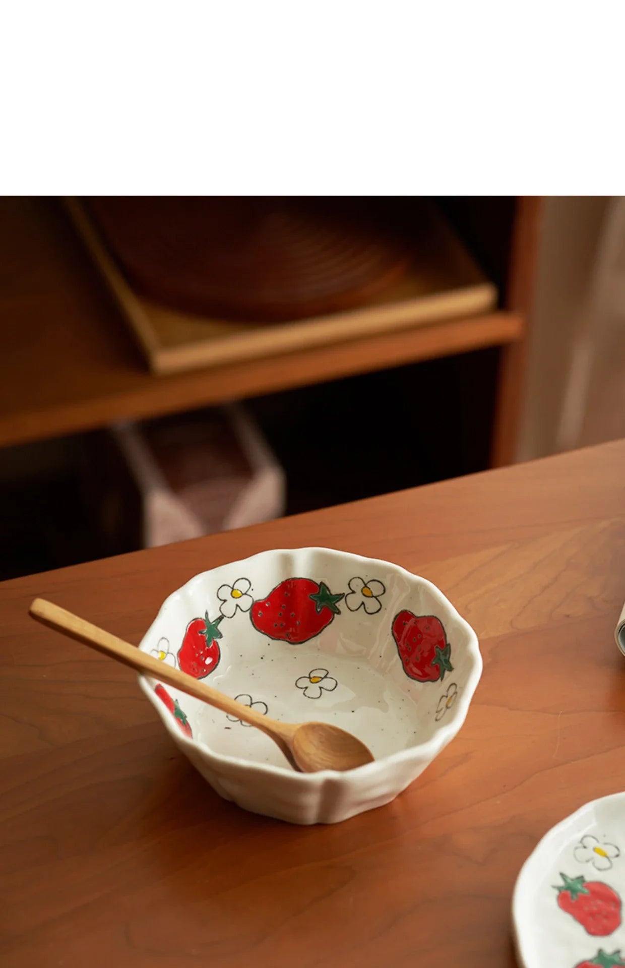 Hand-painted Fruit Pattern Ceramic Plate