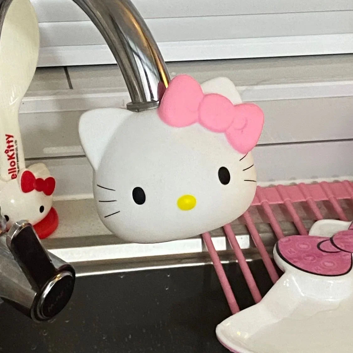Creative Hello Kitty Kitchen Shower Faucet Kawaii Splash-proof Faucet Filter Household Rotatable Faucet Filter