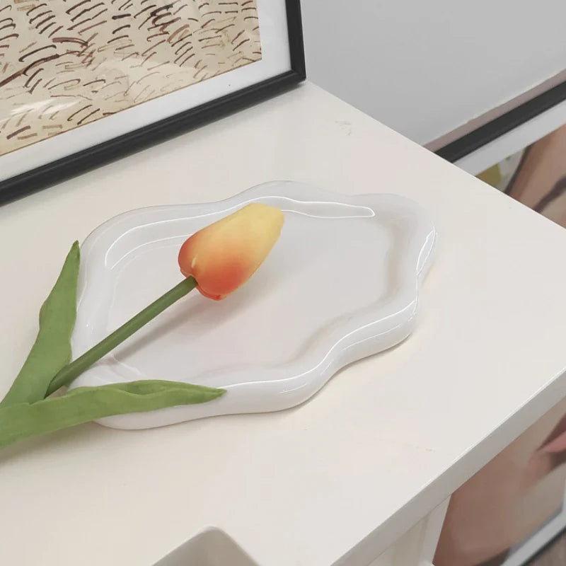 White/Silver Ceramic Plate High-Cloud Plate