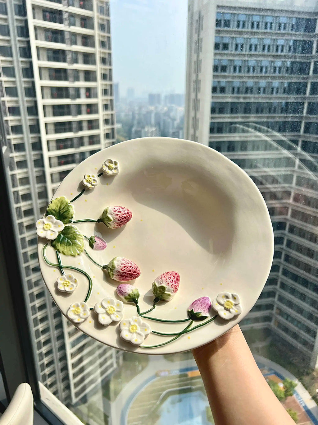 Strawberry Design Light Luxury Plates