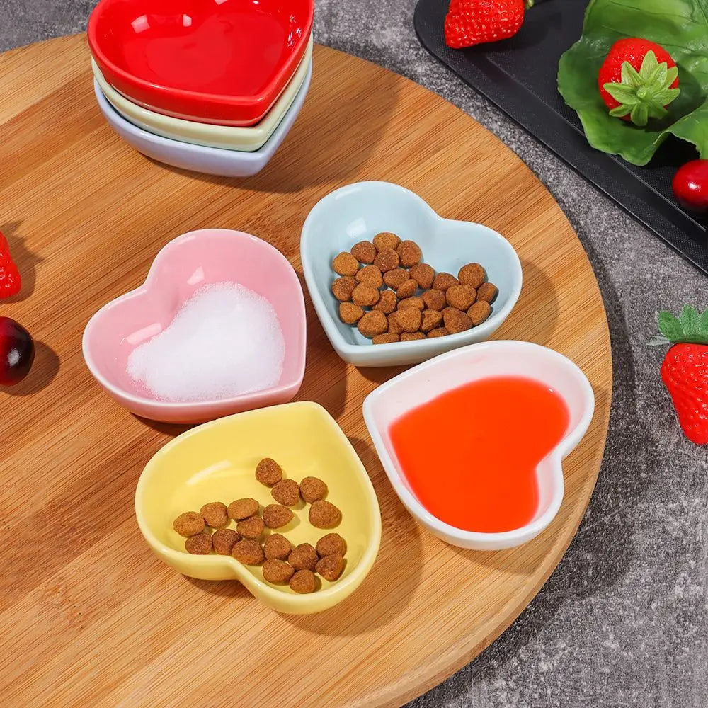 Colorful Mini Condiment Dishes Heart Shape Ceramic Sauce Dish Cute Seasoning Dish Dipping Bowl Snack Serving Dishes Tableware