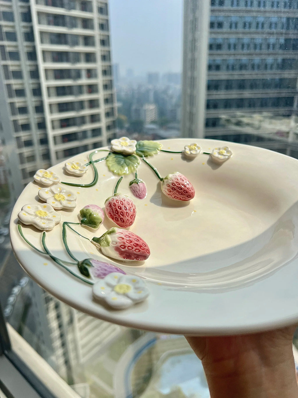 Strawberry Design Light Luxury Plates