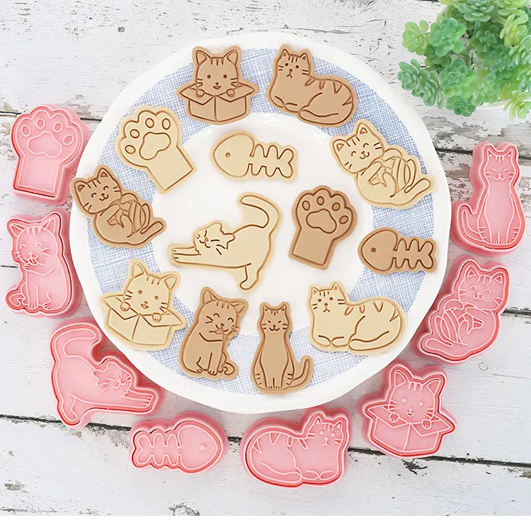 Cookie Cutters Plastic 3D Cute Cartoon Pressable Biscuit Mold Cookie Stamp Kitchen Baking Pastry Bakeware 8 Pcs/set