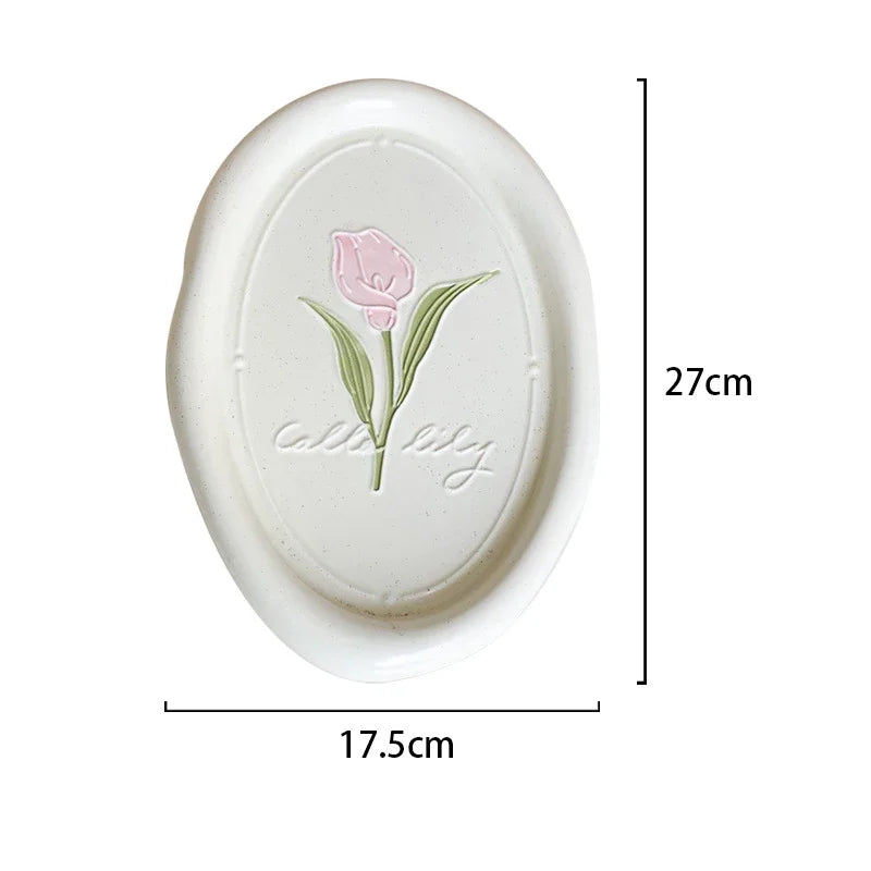 French Retro Relief Tulip Ceramic Jewelry Tray Exquisite High-value Jewelry Plate Light Luxury Dessert Plate Photo Display Dish