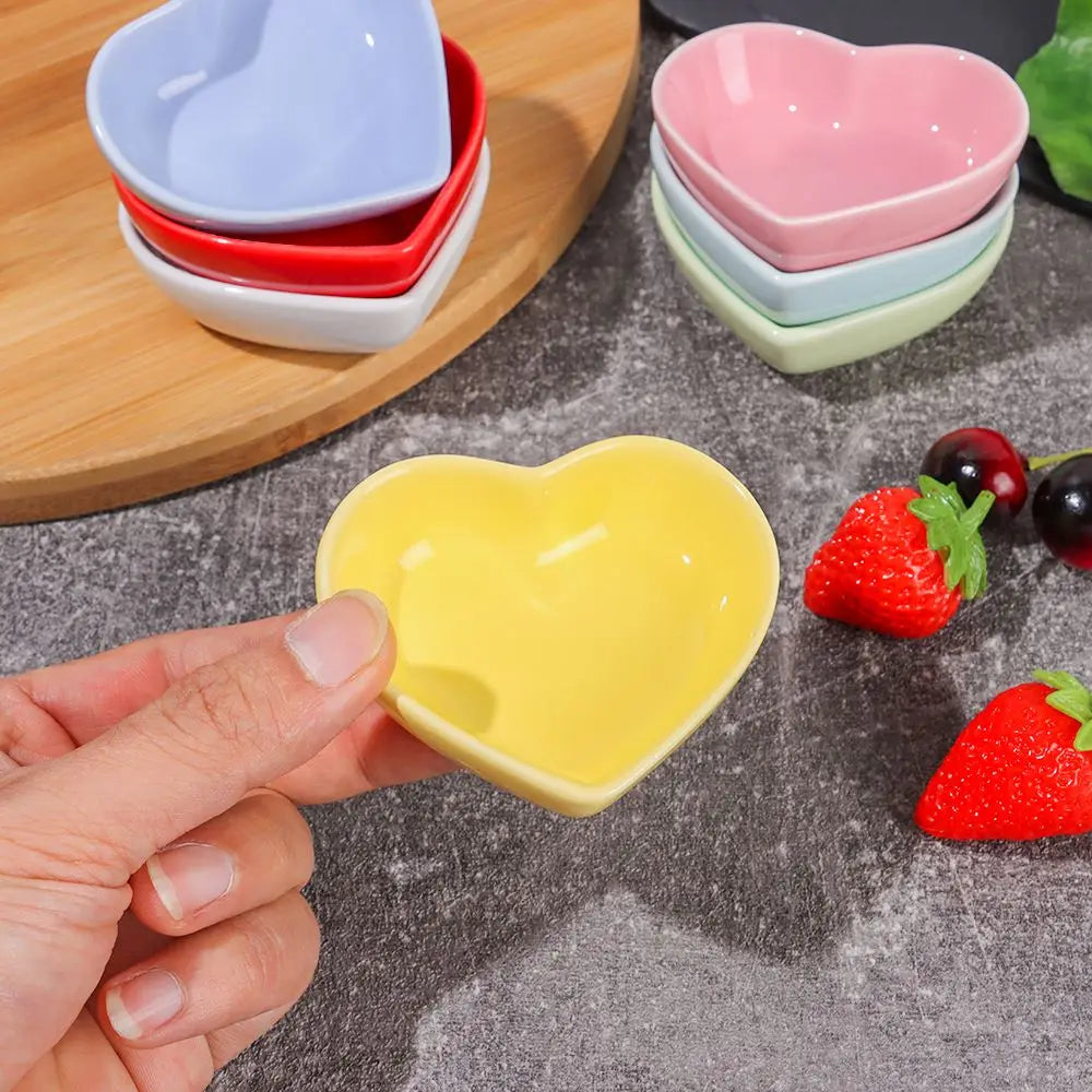 Colorful Mini Condiment Dishes Heart Shape Ceramic Sauce Dish Cute Seasoning Dish Dipping Bowl Snack Serving Dishes Tableware