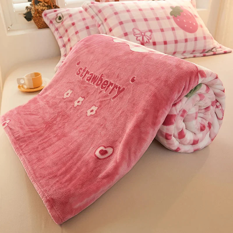 Girls Cartoon Strawberry Flannel Blanket, Warm Bedspread Sheet, Fuzzy Soft Fleece Plush Blankets for Bed Sofa Nap Shawl Blankets
