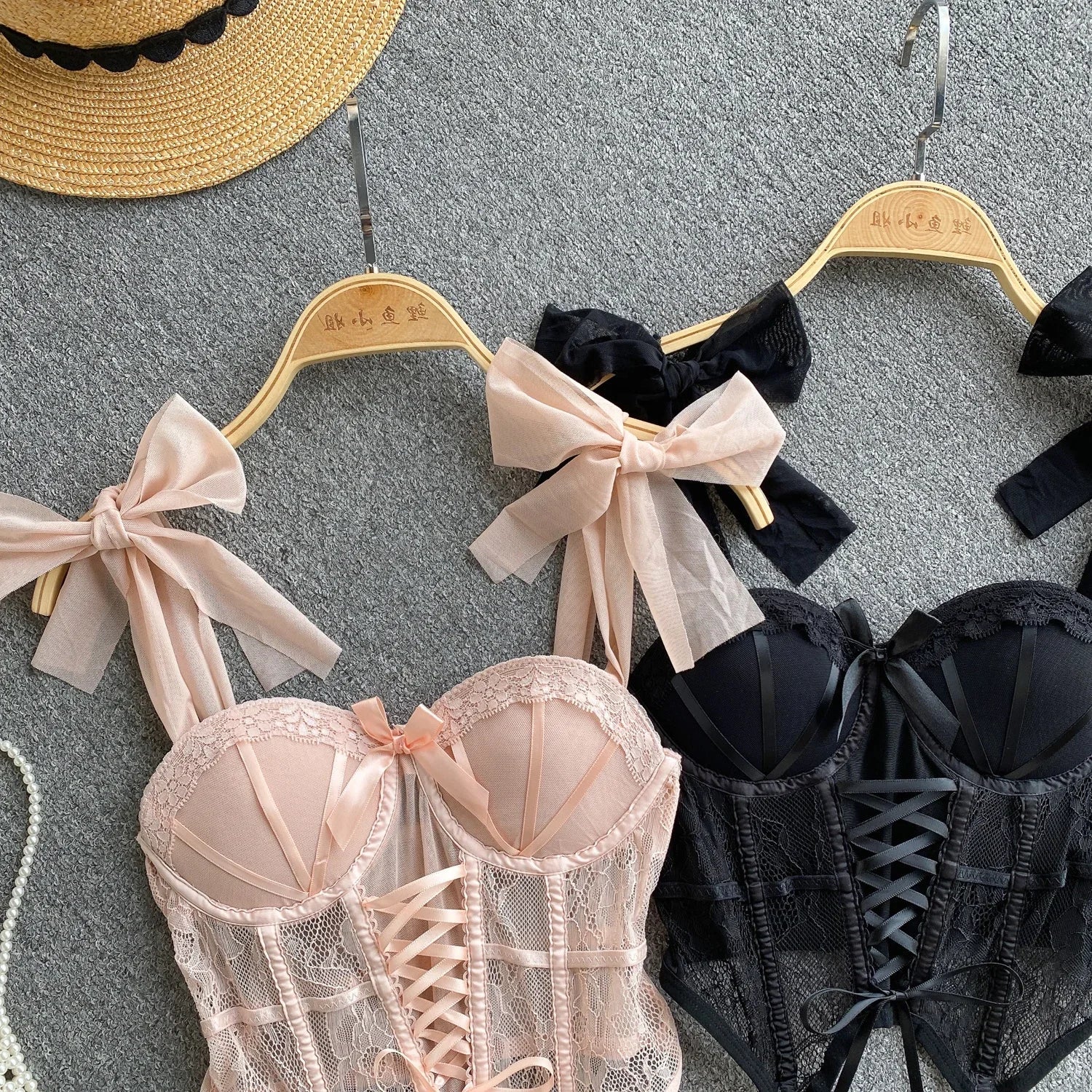 Spaghetti Strap Tank Top for Women Strapless Build in Bra Lace Patchwrok Tulle Bow Camis Summer Casual Female Camisoles