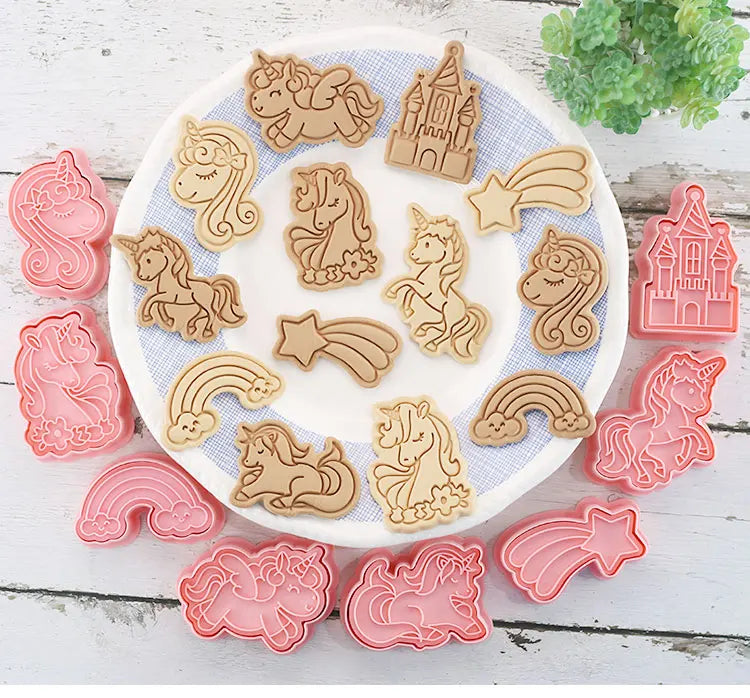 Cookie Cutters Plastic 3D Cute Cartoon Pressable Biscuit Mold Cookie Stamp Kitchen Baking Pastry Bakeware 8 Pcs/set