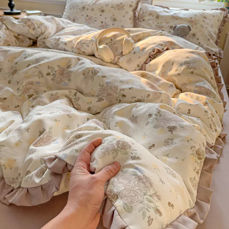 Princess Style Flowers Ruffles Soft Skin-friendly Duvet Cover Set Pillowcases Bedding Set
