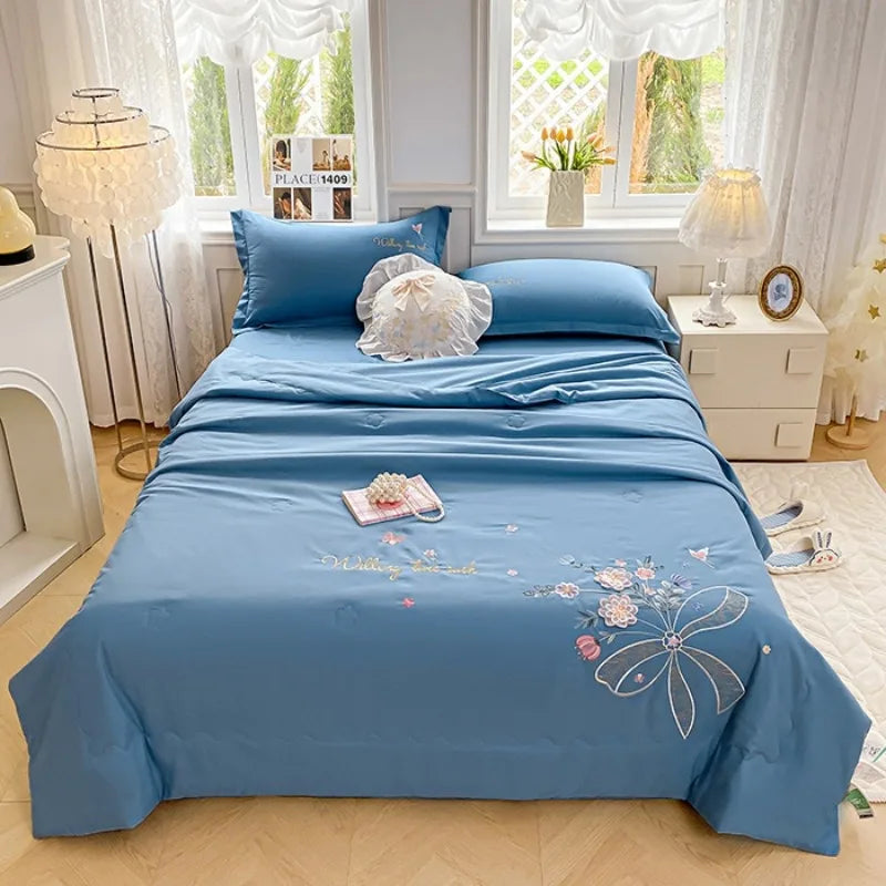 Super Soft Washed Cotton Three-Dimensional Flower Embroidered Summer Quilt Four-Piece Set