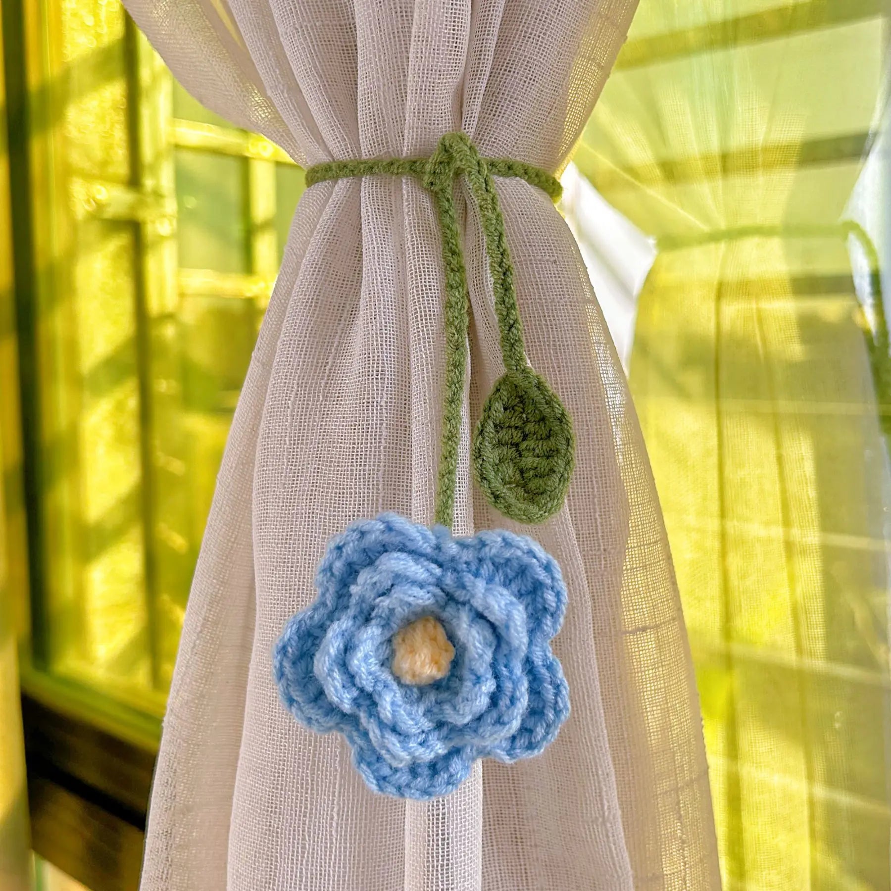 Cute Knitted Strawberry Pendant Knitting Flower Bag Pendant Creative Crochet Flower Curtain Tie Decor