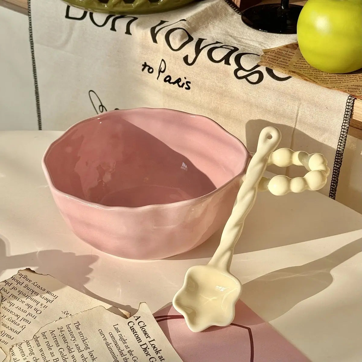 High Beauty Ceramic Instant Noodle Bowl with Pearl Handle Home Irregular Shape Cute Yogurt Bowls Fruit Dessert Tableware