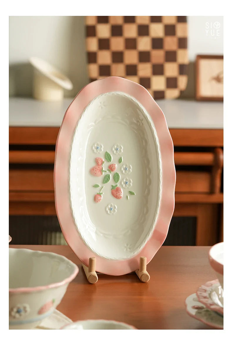 High Grade Strawberry Pattern Cute Girl Plate Bowl