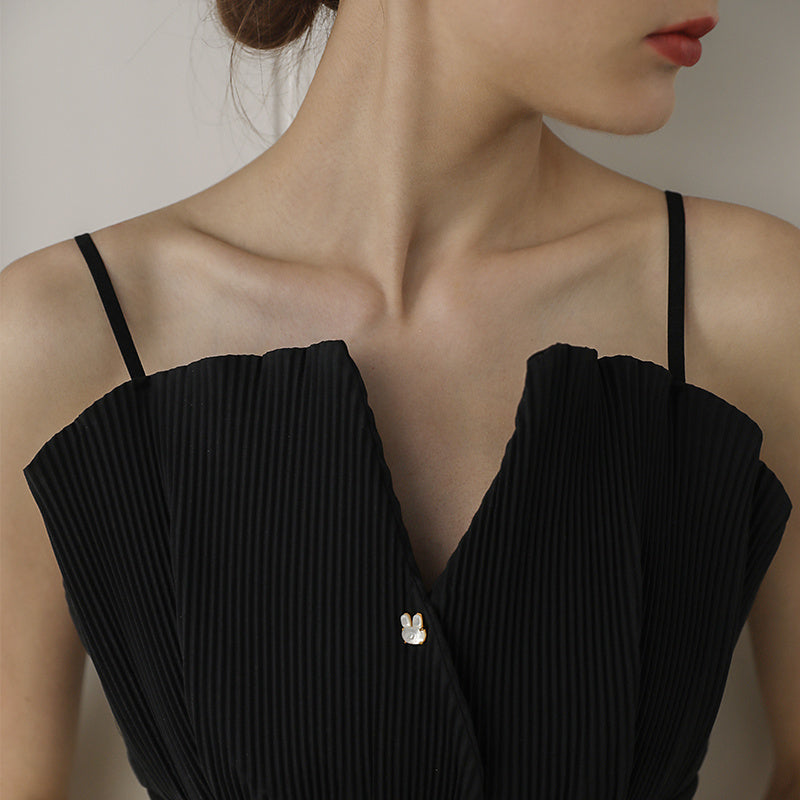 Small Japanese-Style Brooch â€?Cute Women's Clothing Accessory