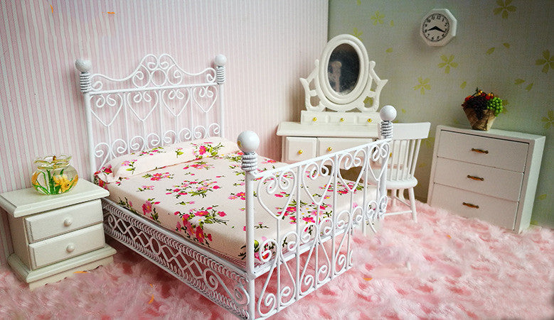 Model Wrought Iron Double Bed