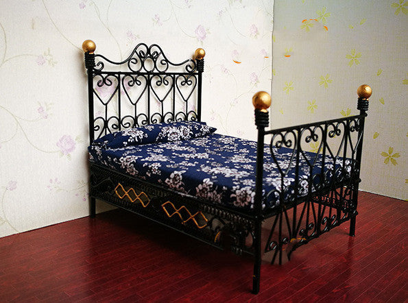 Model Wrought Iron Double Bed