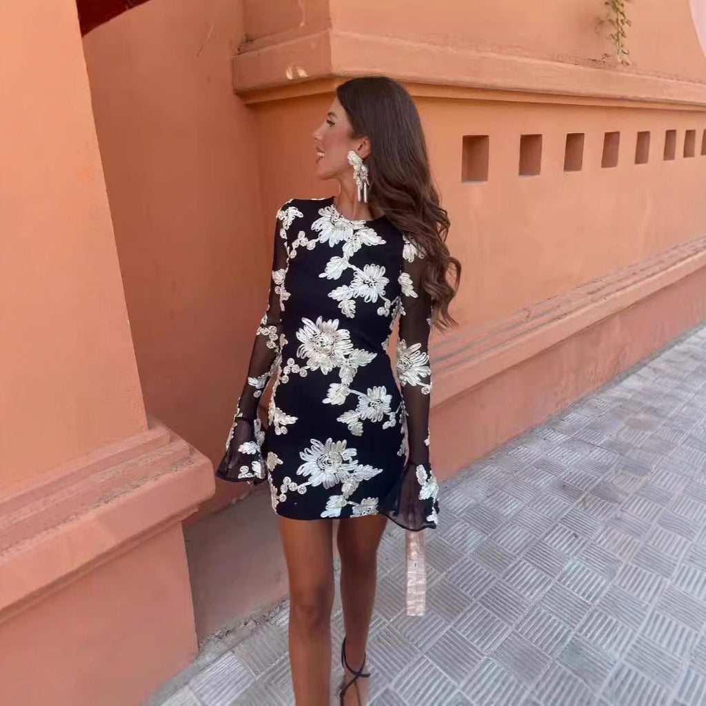 Flowers Bell-sleeved Dress Fashion Sexy Slim Long-sleeved Mesh Dress